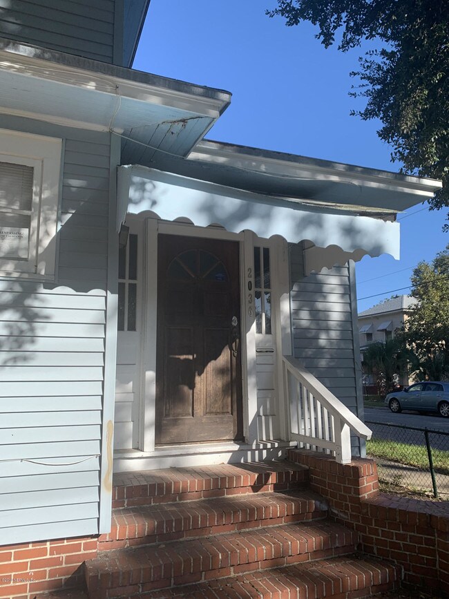 Building Photo - 2036 Moncrief Rd