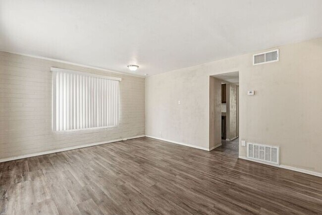 Foto del edificio - 2520 E Cameron Vista