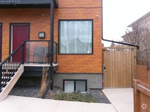 Building Photo - 378 Wardlaw Av