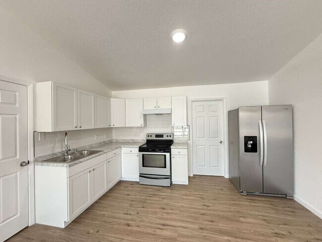 Photo - 5411 Indian Desert St House