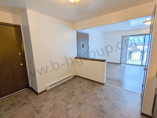 Building Photo - 8515 32nd Ave