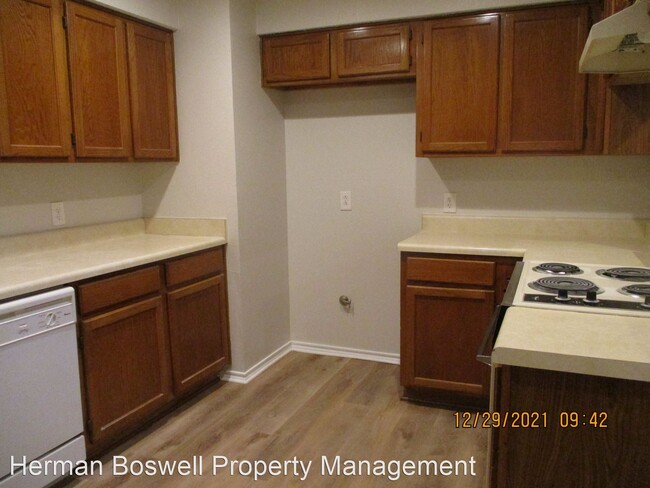 Building Photo - 3 br, 2 bath House - 2126 Turf Club Dr