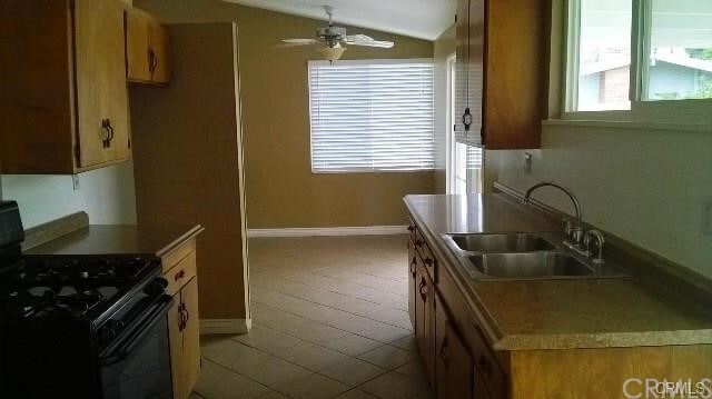 Building Photo - 490 N Emerald Dr