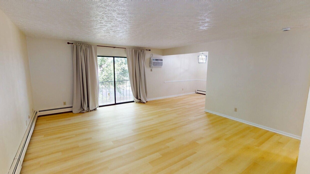 Foto principal - Remodeled Canfield Apartment for Rent - Up...