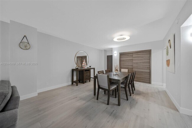 Foto del edificio - 4250 Galt Ocean Dr
