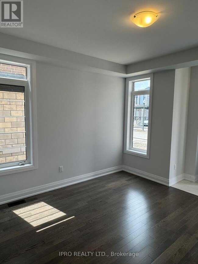 Building Photo - 141 Harwood Ave