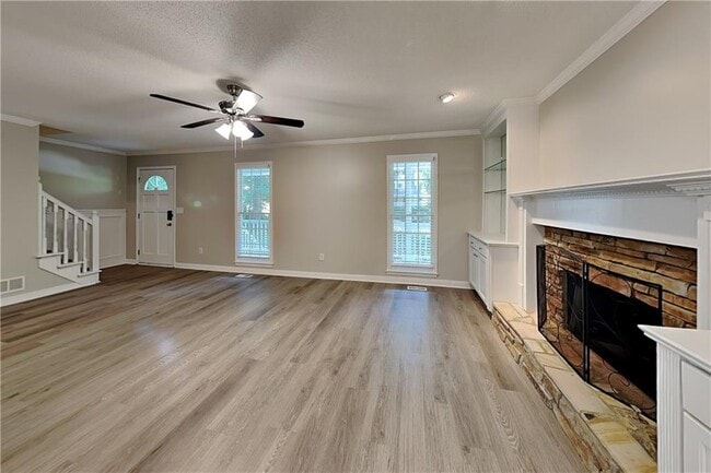 Foto del edificio - 328 Abbington Ln
