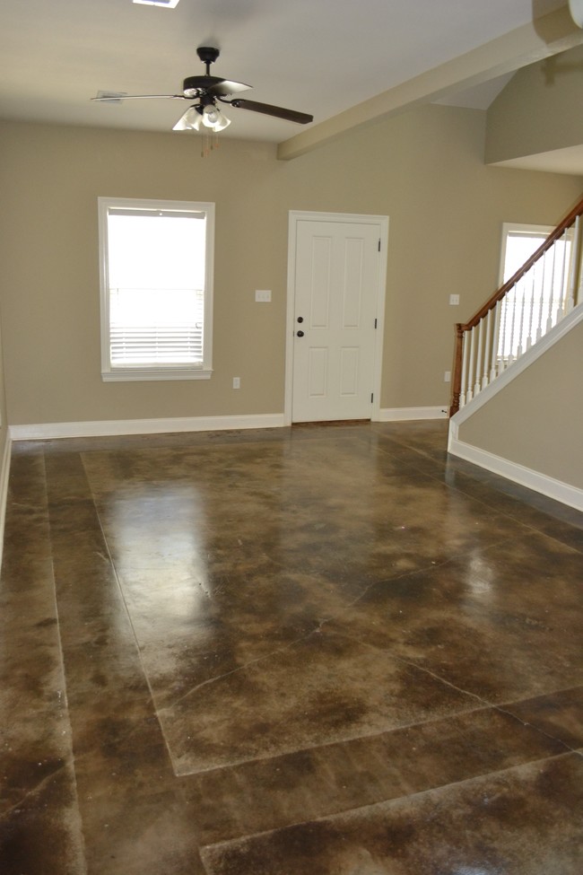 Building Photo - Village Maison Townhomes