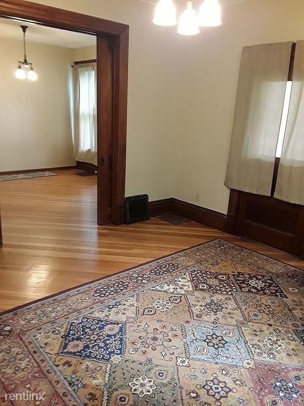Primary Photo - 714 E Davenport St