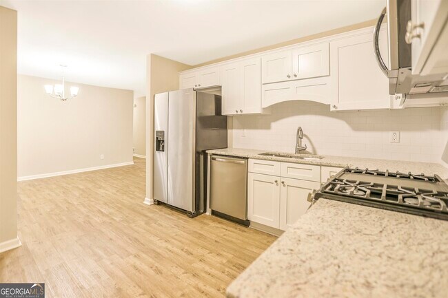 Building Photo - 170 Brookwood Estates Trail