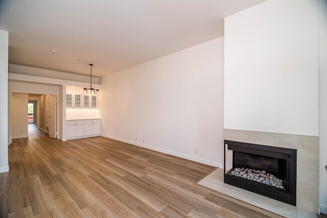 Foto del edificio - 2601 S Broadmoor Dr