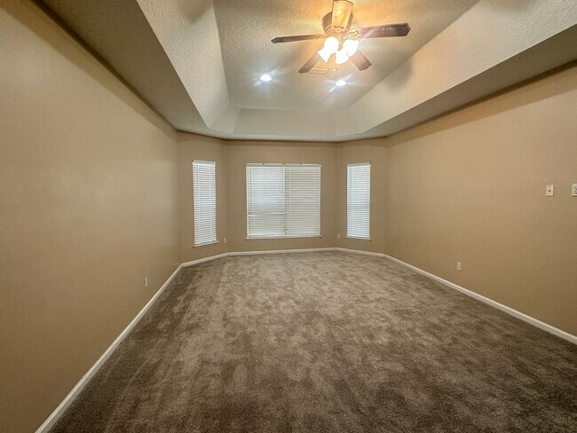 Building Photo - 14679 Silver Glen Dr. E.