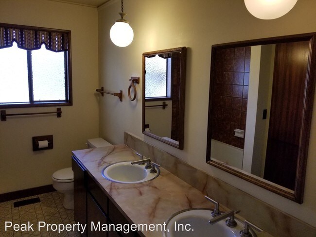 Building Photo - 3 br, 3 bath House - 4308 SW Chesapeak Ave