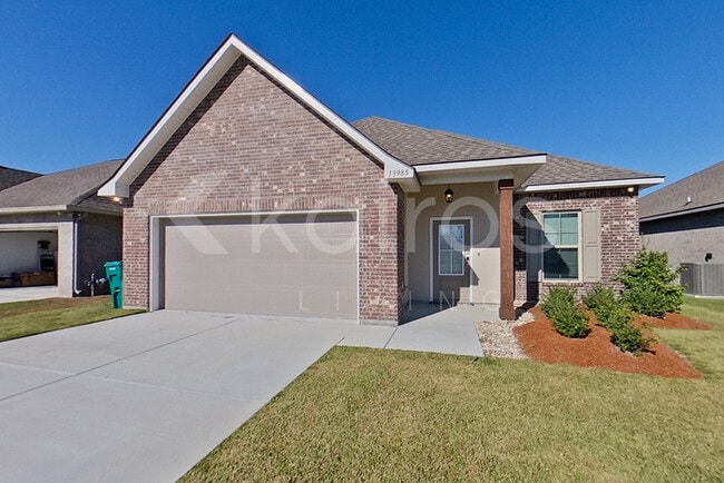 Building Photo - 13985 Rosewell St