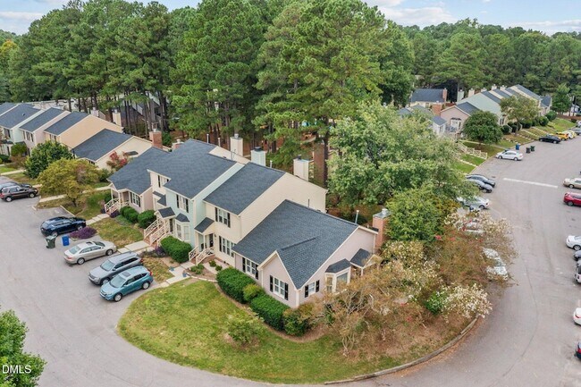 Foto del edificio - 5501 Sharpe Dr