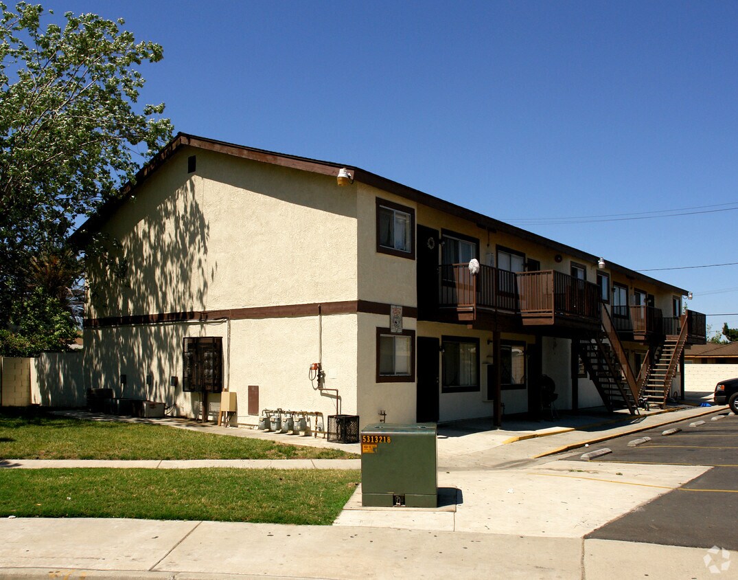 Building Photo - 9064 Sewell Ave