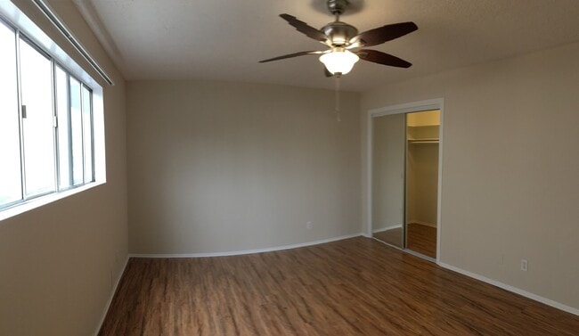Interior Photo - 20317 Saticoy St