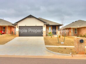 Building Photo - 4700 Crystal Lakes Rd