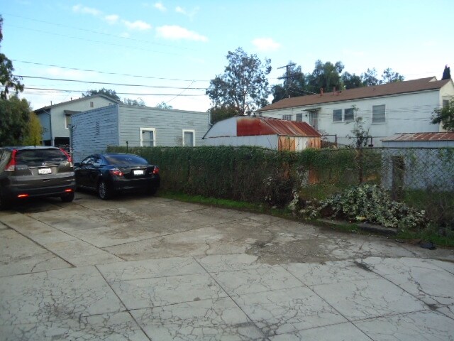 Foto del edificio - 1418-1422 Mohawk St