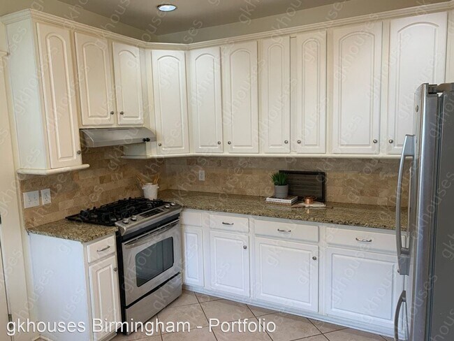 Building Photo - 3 br, 2 bath House - 835 Oxmoor Road