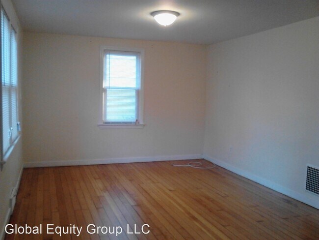 Building Photo - 3 br, 2 bath House - 96 Ridgewood Ave.