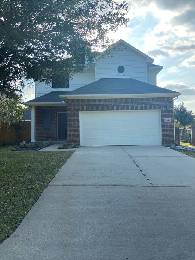 Building Photo - 4903 Summer Ridge Dr