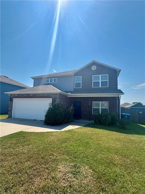 Building Photo - 704 SW Loudon Dr