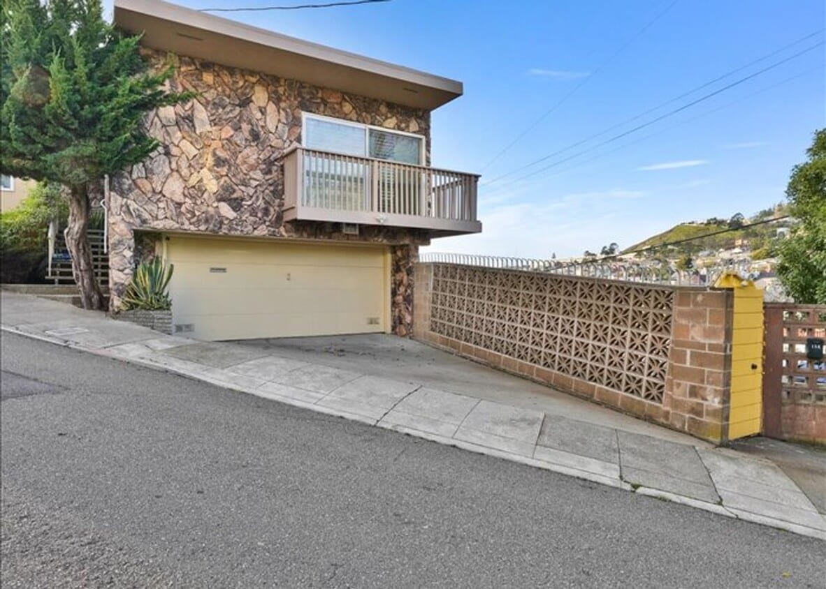 Primary Photo - Spacious In-Law Apartment with Deck and Views