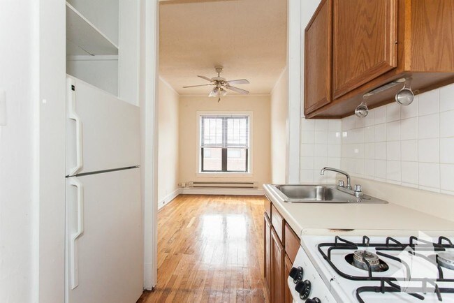 Photo - 624 West Cornelia-N2 Apartment
