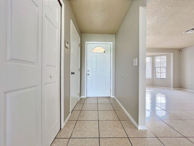 Building Photo - 4 Bedroom Upgraded Home for rent in Bermud...