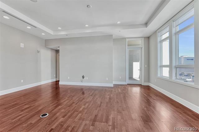 Foto del edificio - 5455 Landmark Pl