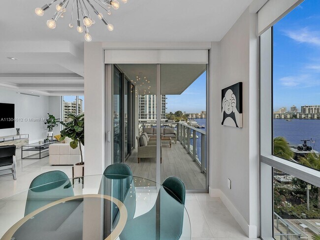Building Photo - 17111 Biscayne Blvd