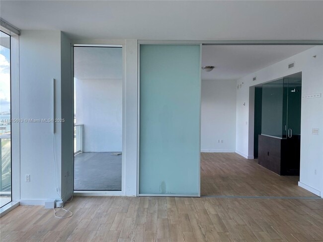 Building Photo - 1040 Biscayne Blvd