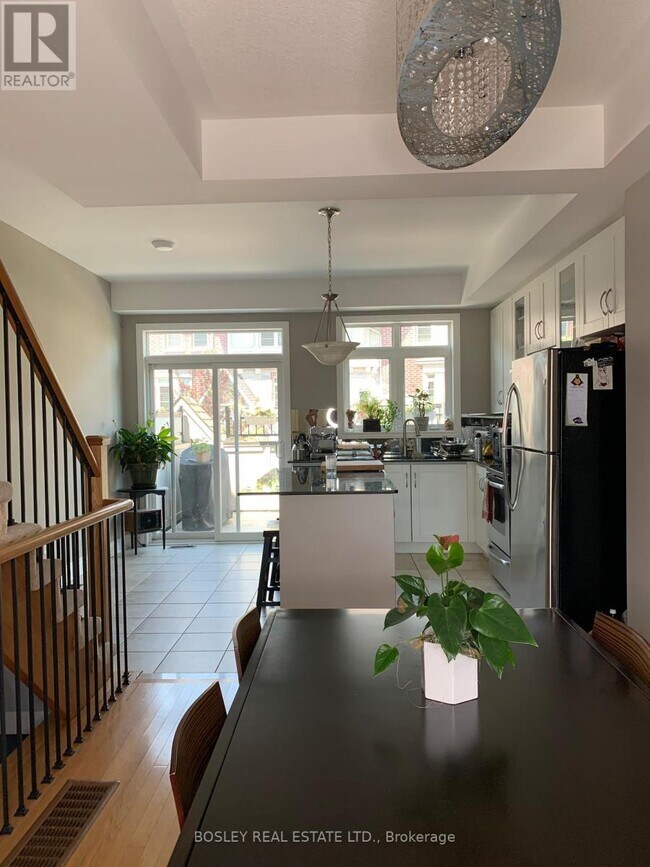 Photo du bâtiment - 10 Mendota Rd