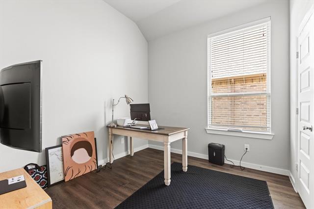 Foto del edificio - 1526 Calcot Ln