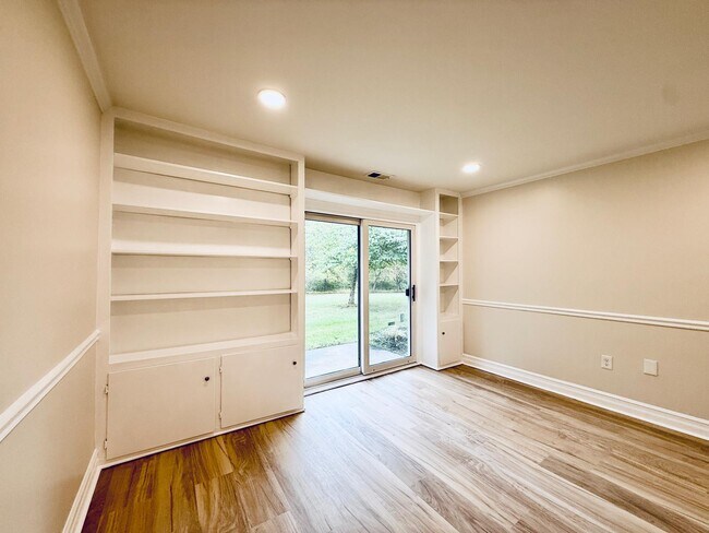 Foto del edificio - 13 Cypress Ct
