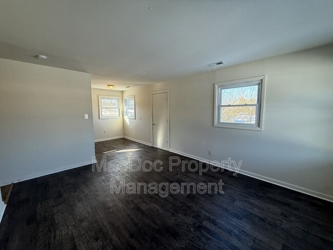 Building Photo - 1804 Airport Ave