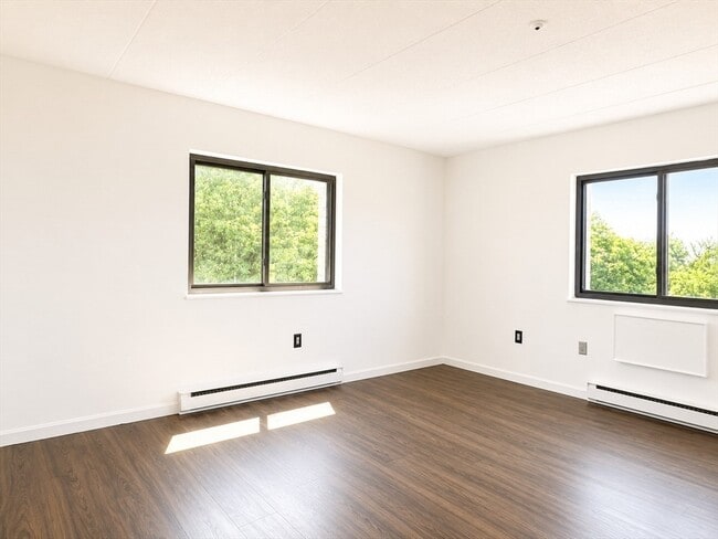 Building Photo - 308 Quarry St