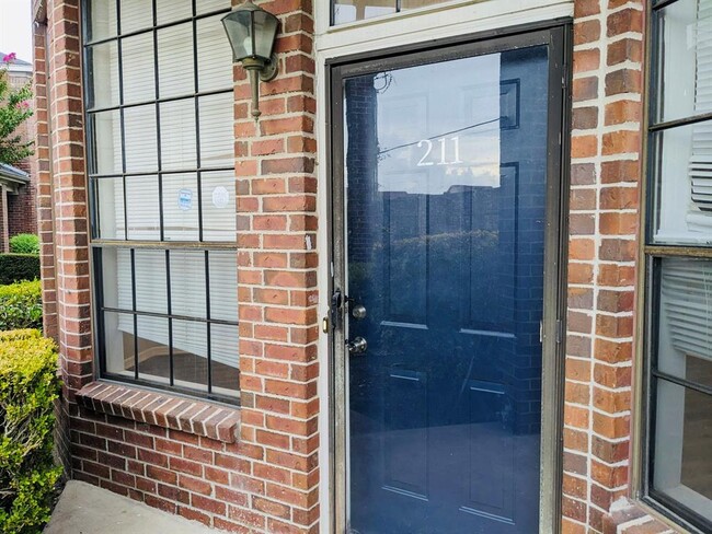 Building Photo - 8888 Benning Dr