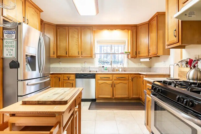 Foto del edificio - 5162 S Manhattan Pl