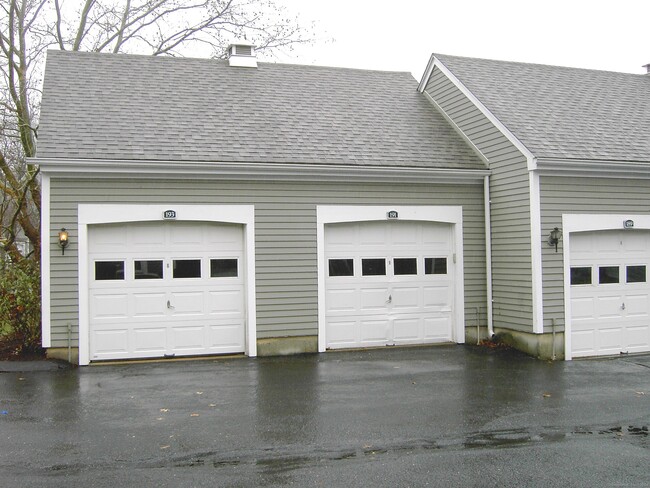 Building Photo - 191 Georgetown Dr