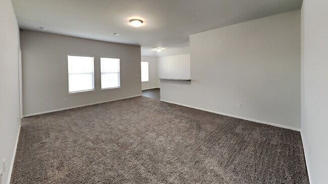 Foto del edificio - Very Nice and Spacious 3 Bedroom 2 Bath Home in Mustang Schools