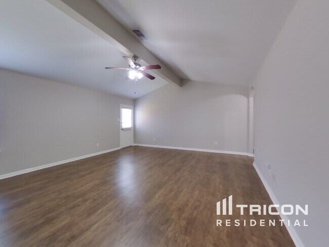 Foto del edificio - 2417 Regatta Ln