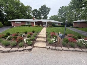 Building Photo - 2 Creekside Ln
