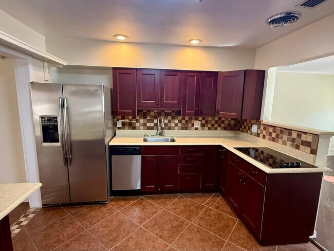 Foto del edificio - 1002 Jeffords St