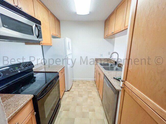Foto del edificio - Private 1 Bedroom Condo Close to Downtown ...