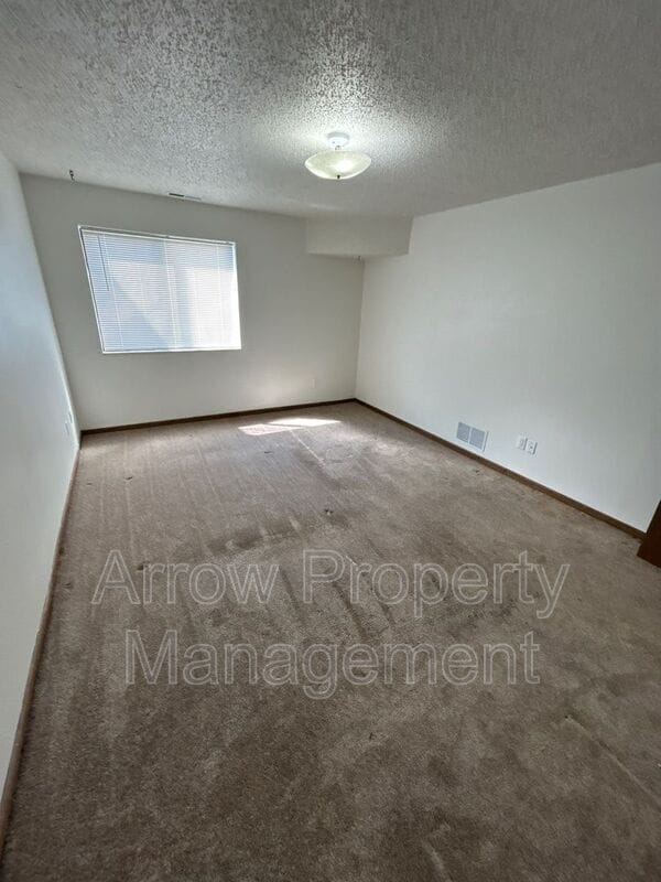 Building Photo - 203 E Arbor Ave