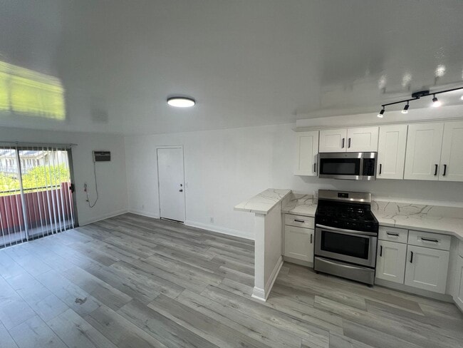 Interior Photo - Villa Regency Apartments