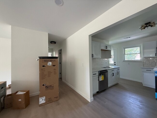 Building Photo - 1170 Benedict Ct