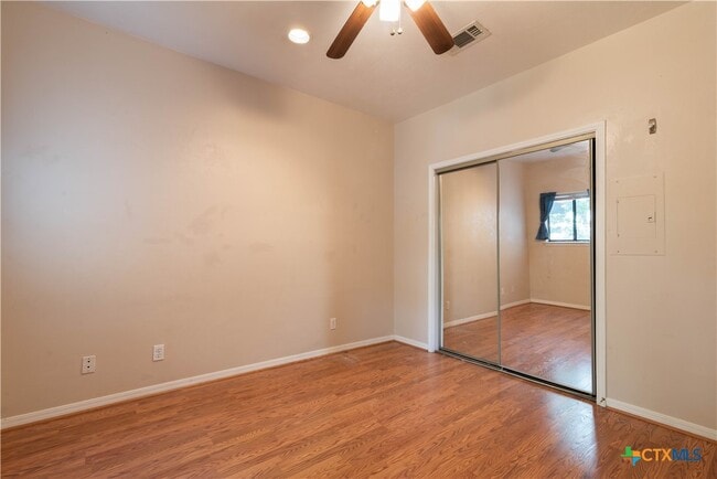 Foto del edificio - 310 Pat Garrison St